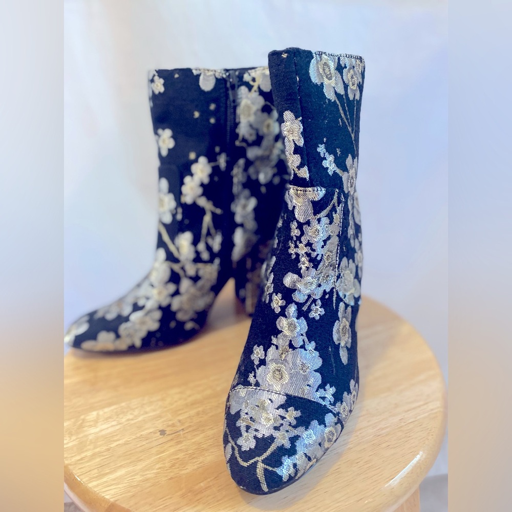 INDIGO RD. Booties